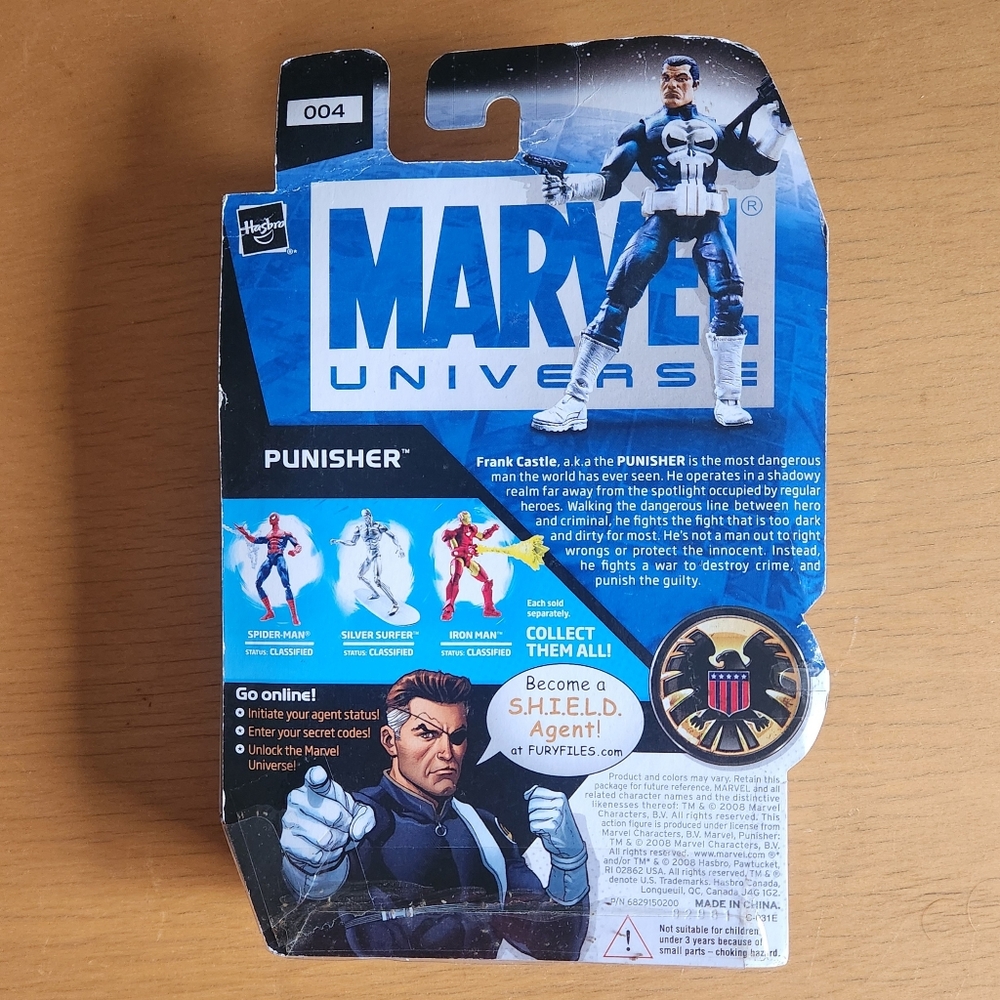 Marvel Universe Punisher Action Figure (2008) - Picture 2 of 4